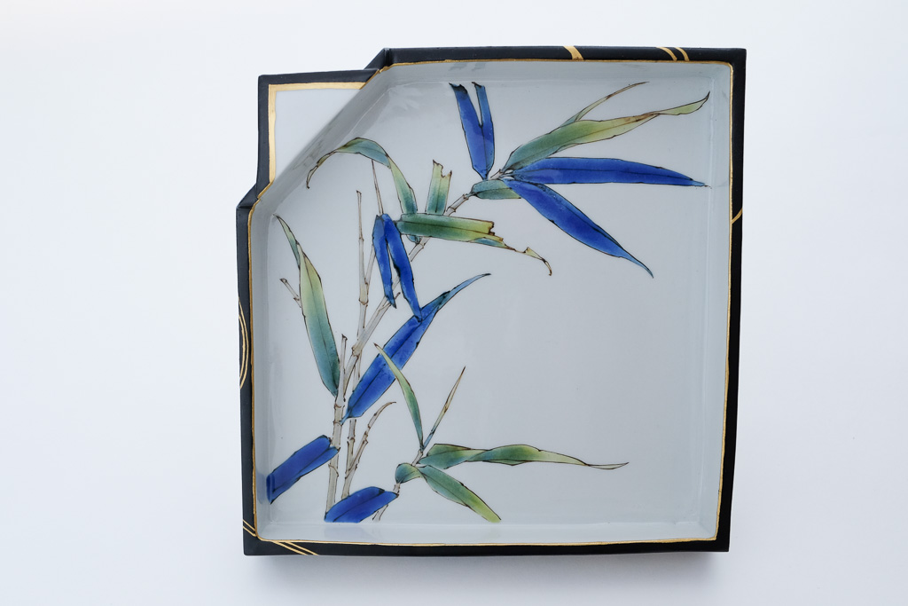 笹文色紙皿　　Square plate with bamboo leaves design